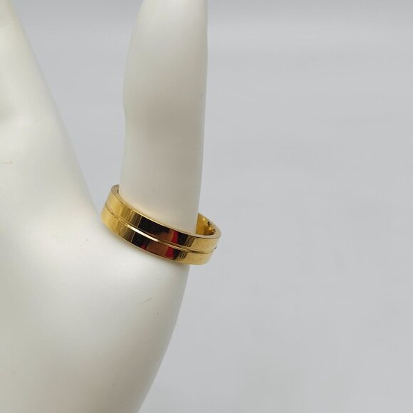 Gold Stainless Steel Band Ring W/ Clear Rhinestone Inlay Size 12 Vintage - Picture 4 of 5